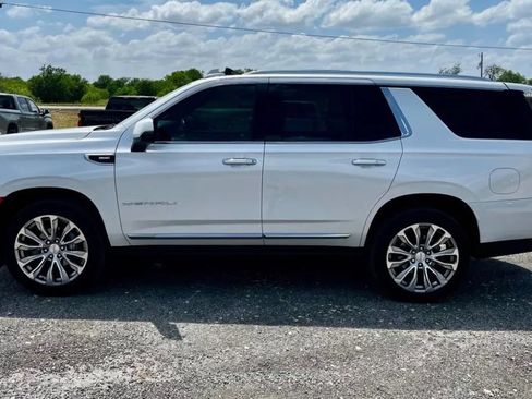Used 2023 GMC Yukon Denali RWD image 10