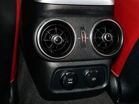 Used 2018 Kia Stinger GT1 image 29