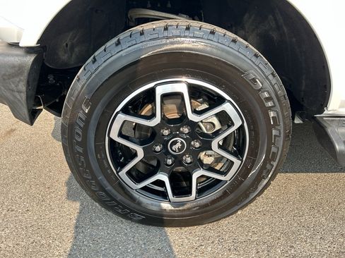 Used 2025 Ford Bronco Outer Banks AWD/4WD image 9