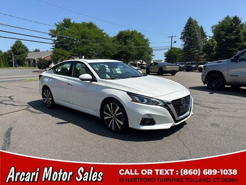 Used 2020 Nissan Altima 2.5 Platinum AWD/4WD image 3