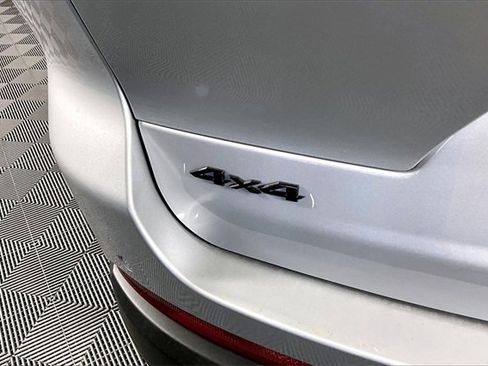 New 2025 Jeep Grand Cherokee L Laredo image 10