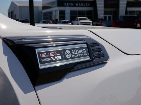 Used 2024 GMC Sierra 3500 AT4 AWD/4WD image 13