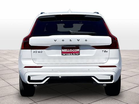 New 2026 Volvo XC60 T8 Plus w/ Climate Package PRO AWD/4WD image 6