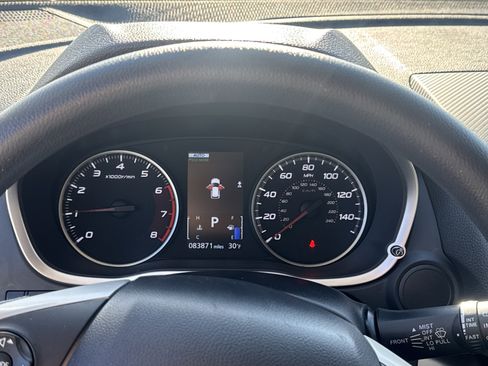 Used 2018 Mitsubishi Eclipse Cross LE image 27