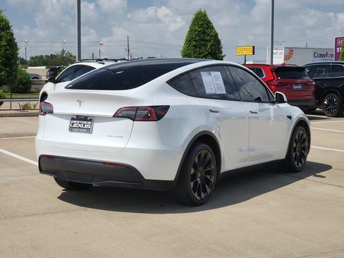 Used 2023 Tesla Model Y Long Range AWD/4WD image 7