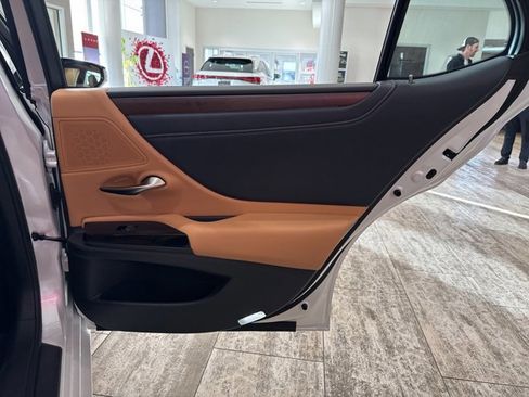 New 2025 Lexus ES 350 w/ Premium Package image 44
