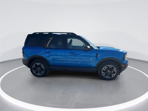 Certified 2025 Ford Bronco Sport Outer Banks w/ Outer Banks Tech Package+ image 9