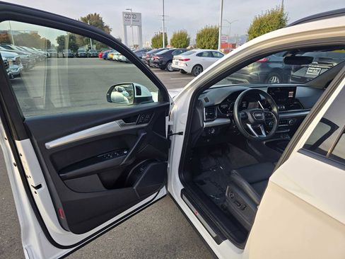 Used 2025 Audi Q5 2.0T Premium image 22