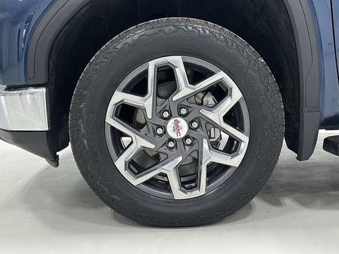 Used 2023 GMC Sierra 1500 SLT w/ SLT Premium Package image 15