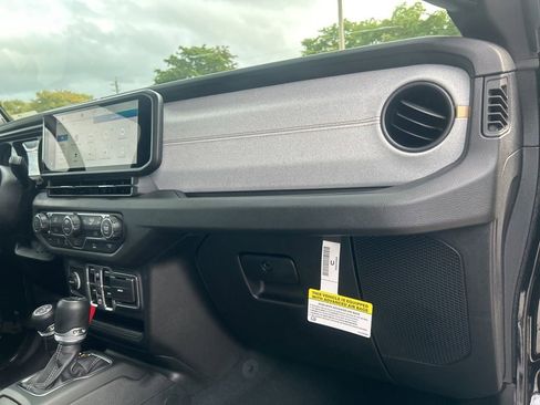 New 2026 Jeep Gladiator Sport image 24