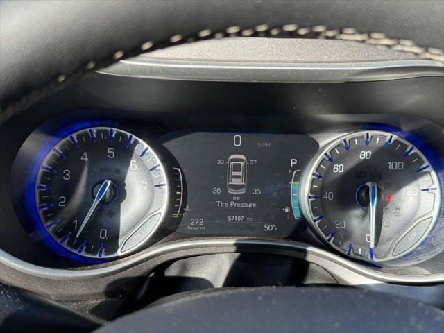 Certified 2024 Chrysler Pacifica Touring-L FWD image 17