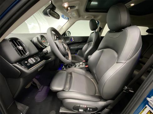 Used 2019 MINI Cooper Countryman SE w/ Premium Package image 17