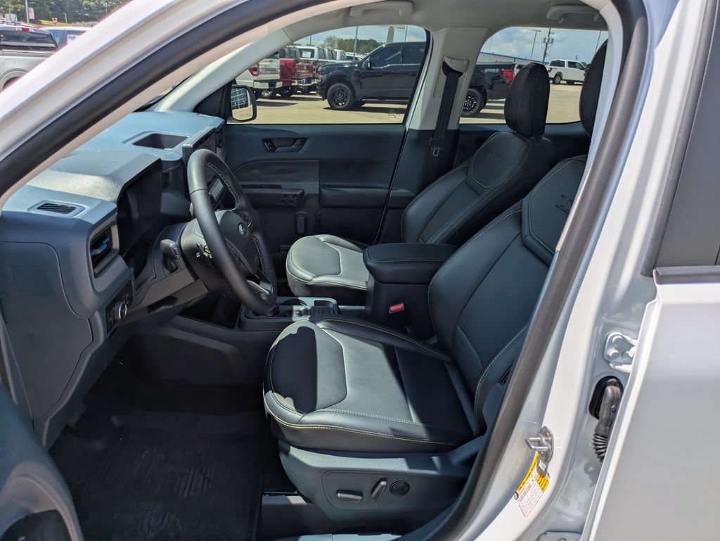 Used 2025 Ford Maverick Lobo AWD/4WD image 5