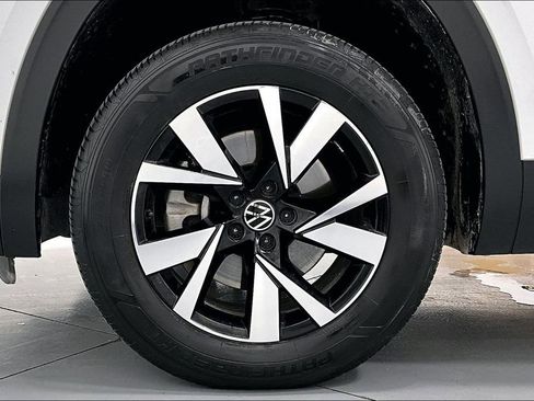Used 2021 Volkswagen Atlas Cross Sport SE FWD image 10