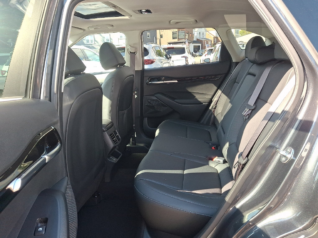 Used 2024 Kia Seltos EX AWD/4WD image 10