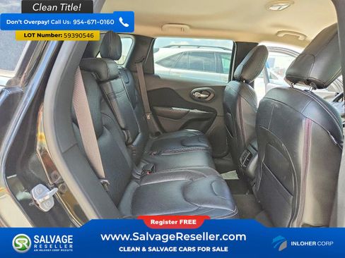 Used 2015 Jeep Cherokee Latitude FWD image 15
