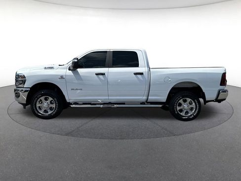 Used 2025 RAM 2500 Big Horn AWD/4WD image 2