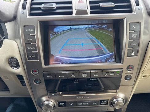 Used 2016 Lexus GX 460 w/ Premium Package AWD/4WD image 19