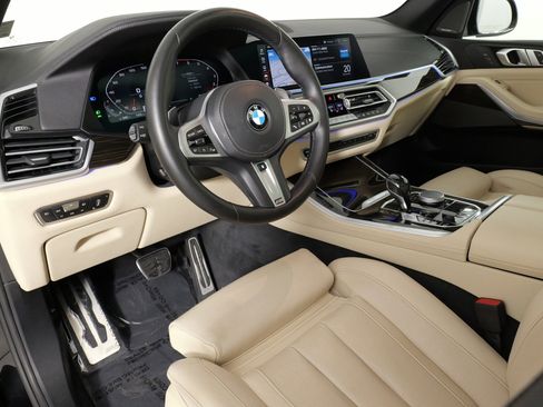 Used 2021 BMW X5 M50i w/ Premium Package image 29