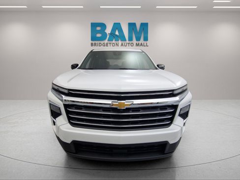 New 2026 Chevrolet Traverse LT w/ Driver Confidence Package FWD image 33