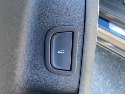 New 2026 Chevrolet Traverse Z71 w/ Enhanced Driving Package AWD/4WD image 25