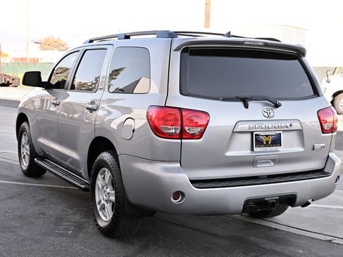 Used 2011 Toyota Sequoia SR5 image 5