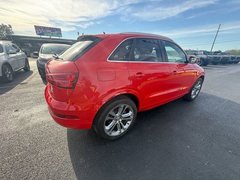 Used 2018 Audi Q3 2.0T Premium Plus w/ Premium Plus Package AWD/4WD image 3