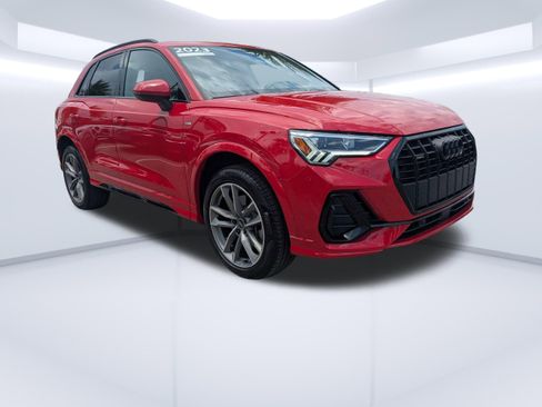 Certified 2023 Audi Q3 2.0T Premium w/ Black Optic Sport Package AWD/4WD image 1
