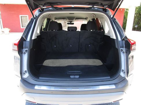 Used 2023 Nissan Rogue SV FWD image 25