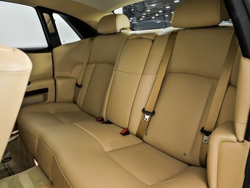 Used 2010 Rolls-Royce Ghost RWD image 28