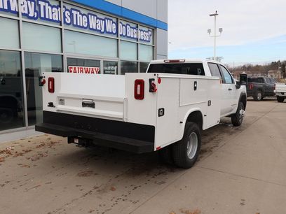 New 2026 GMC Sierra 3500 Pro w/ Convenience Package