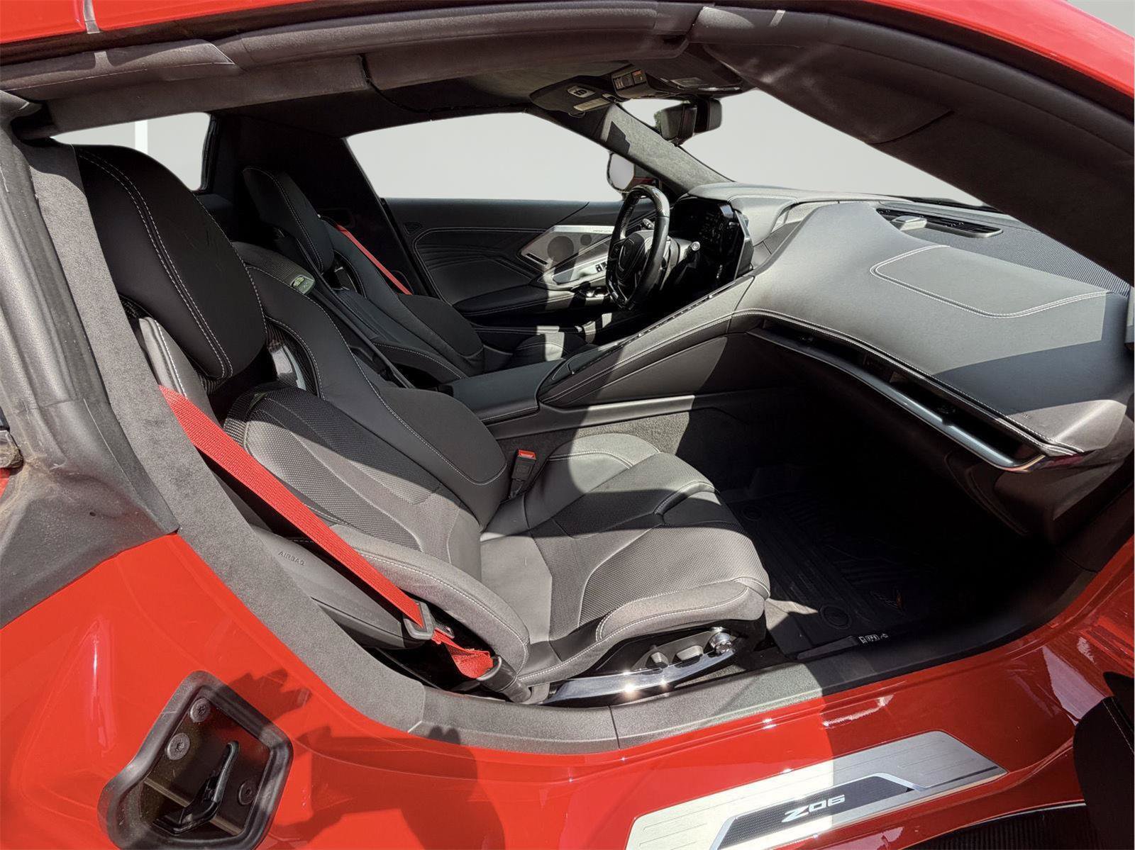 Used 2023 Chevrolet Corvette Z06 w/ Z07 Performance Package RWD image 50