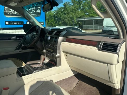Used 2012 Lexus GX 460 w/ Comfort Plus Pkg AWD/4WD image 23
