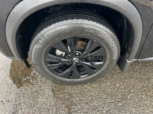 Certified 2023 Nissan Rogue SV w/ SV Premium B Package image 12