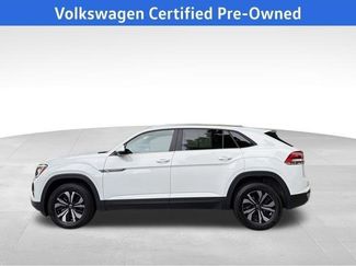 Certified 2024 Volkswagen Atlas Cross Sport SE video 2