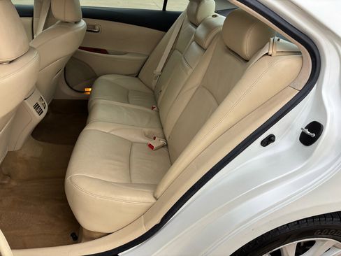 Used 2010 Lexus ES 350 image 11