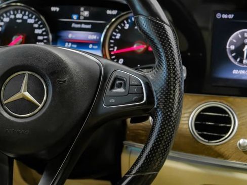 Used 2018 Mercedes-Benz E 300 image 23