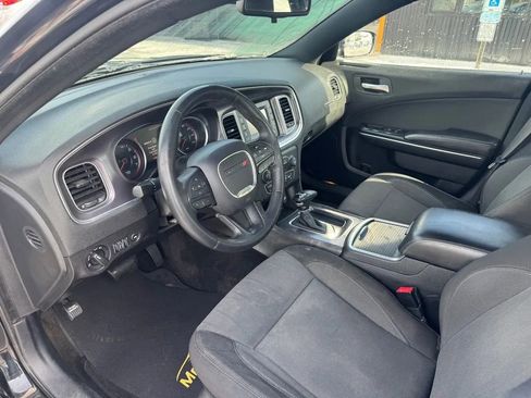 Used 2015 Dodge Charger SE image 5