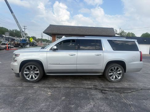 Used 2016 Chevrolet Suburban LTZ AWD/4WD image 4