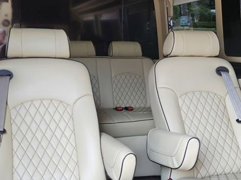 Used 2015 Mercedes-Benz Sprinter 2500 image 7