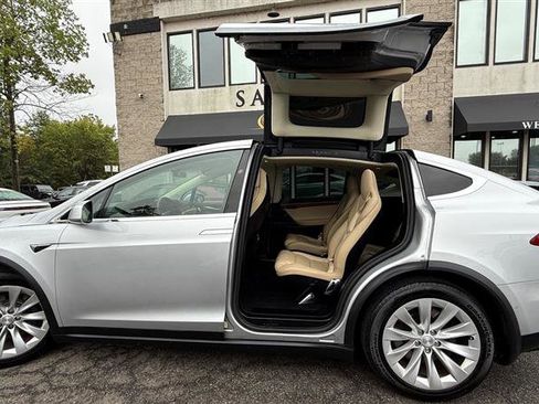 Used 2017 Tesla Model X 100D image 15