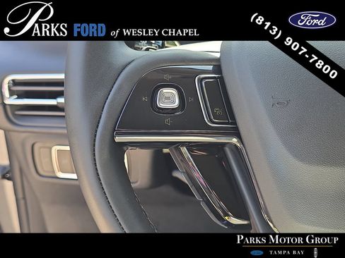 Used 2025 Lincoln Corsair FWD image 29