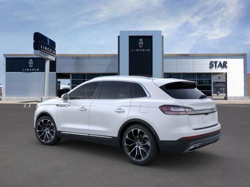 New 2022 Lincoln Nautilus Reserve image 4