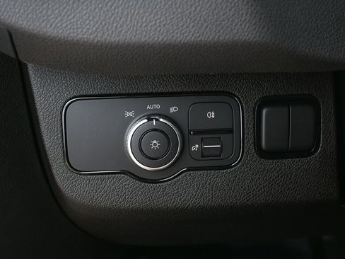 Used 2023 Mercedes-Benz Sprinter 2500 image 8