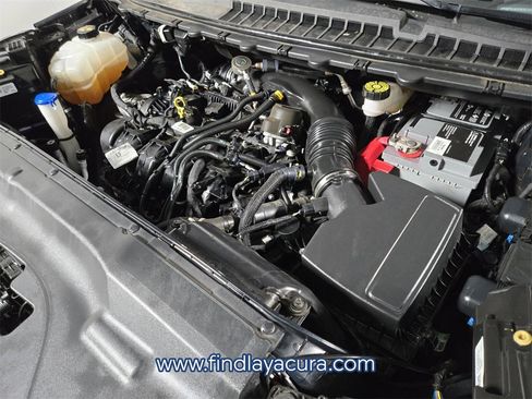 Used 2019 Ford Edge Titanium w/ Cold Weather Package image 16