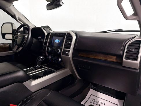 Used 2019 Ford F150 Lariat w/ Equipment Group 502A Luxury image 31