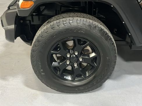 Used 2021 Jeep Wrangler Unlimited Sport AWD/4WD image 8