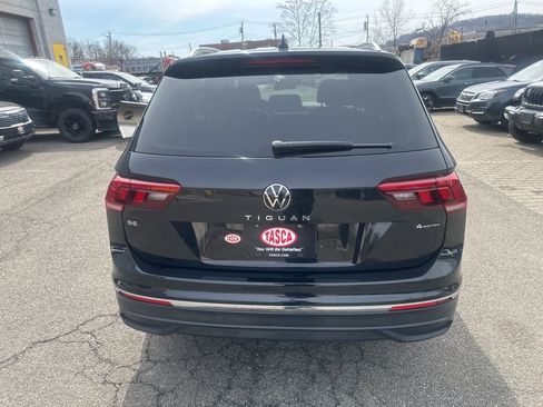 Used 2022 Volkswagen Tiguan SE w/ Panoramic Sunroof Package AWD/4WD image 6