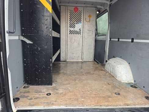 Used 2022 Mercedes-Benz Sprinter 2500 image 5