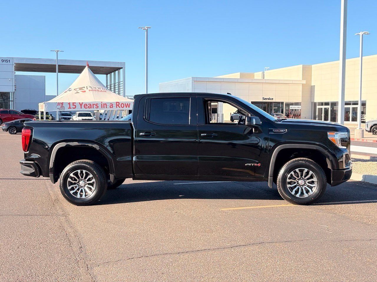 Used 2021 GMC Sierra 1500 AT4 w/ AT4 Value Package AWD/4WD image 8